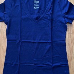 Gap the Mercer V neck pocket tee M